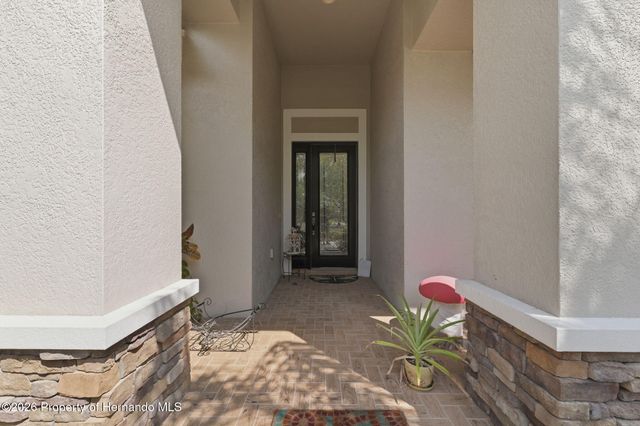 2732 Devonoak Boulevard, Land O'lakes, FL 34638