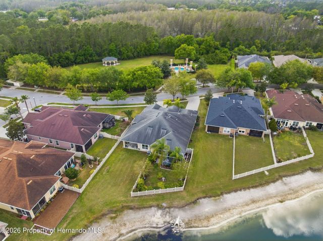 2732 Devonoak Boulevard, Land O'lakes, FL 34638