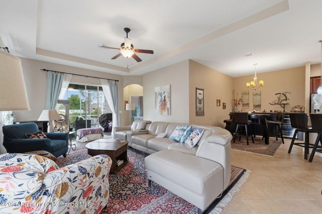 2732 Devonoak Boulevard, Land O'lakes, FL 34638