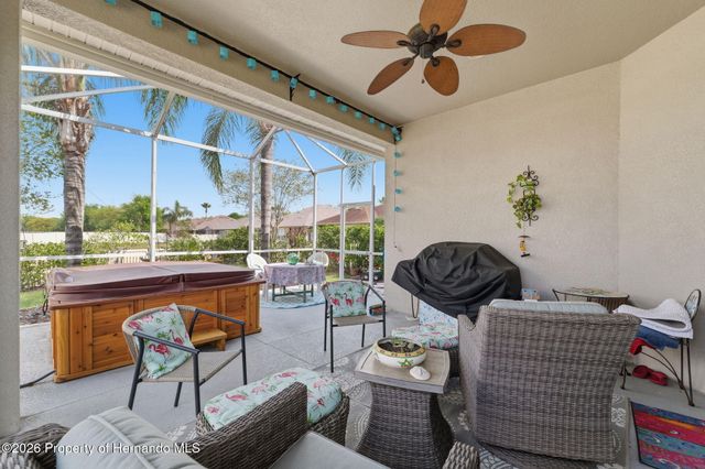 2732 Devonoak Boulevard, Land O'lakes, FL 34638