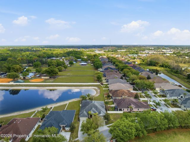 2732 Devonoak Boulevard, Land O'lakes, FL 34638