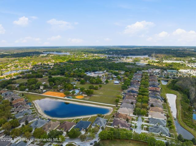 2732 Devonoak Boulevard, Land O'lakes, FL 34638