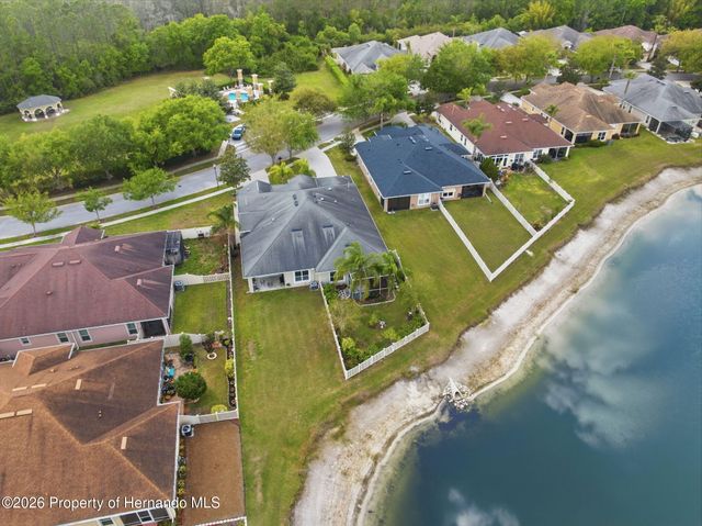 2732 Devonoak Boulevard, Land O'lakes, FL 34638