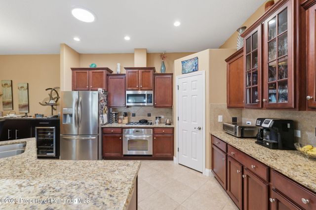 2732 Devonoak Boulevard, Land O'lakes, FL 34638