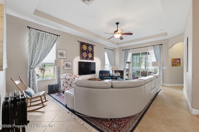 2732 Devonoak Boulevard, Land O'lakes, FL 34638