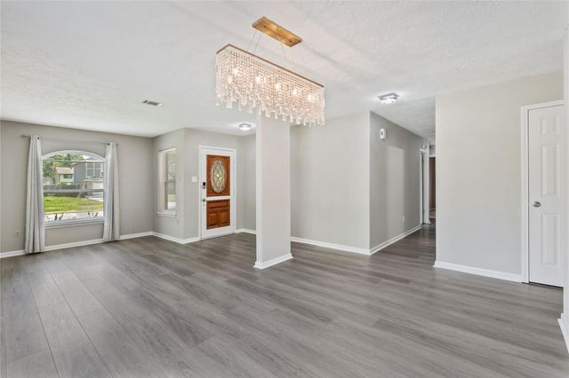 19619 Pine Cluster Lane, Humble, TX 77346