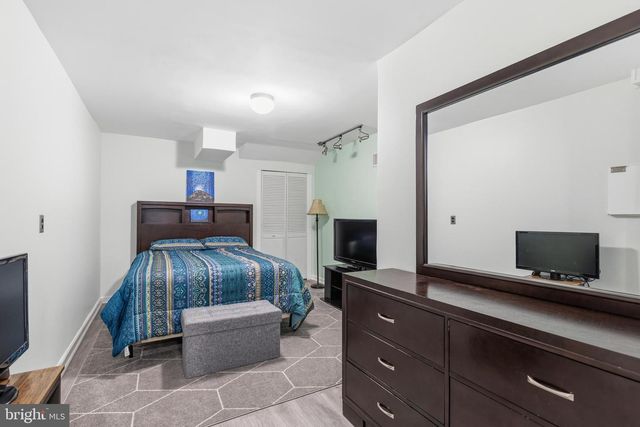 16040 LACONIA CIR, Woodbridge, VA 22191