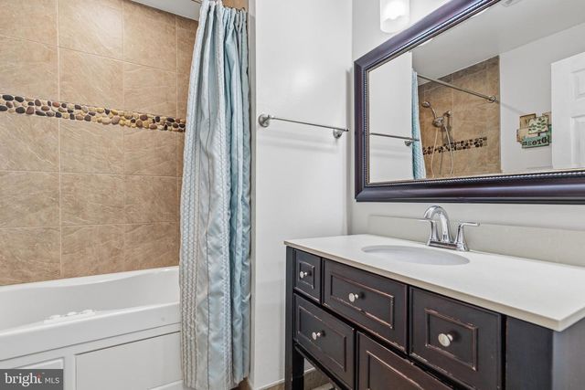 16040 LACONIA CIR, Woodbridge, VA 22191
