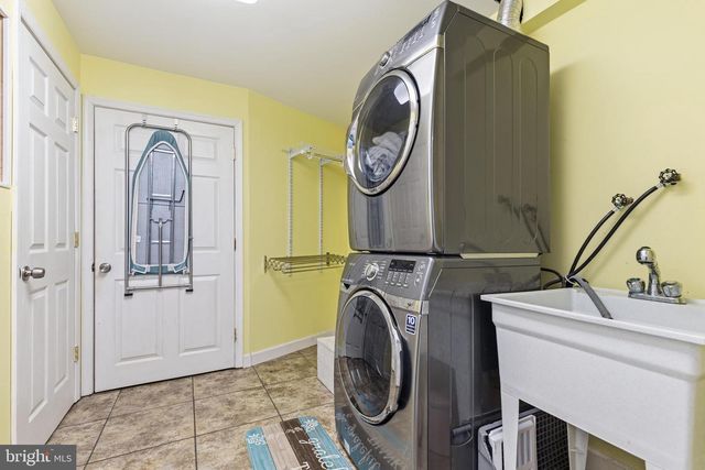 16040 LACONIA CIR, Woodbridge, VA 22191