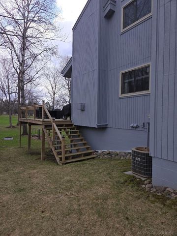 5700 Royal Court Court, Butman, MI 48624
