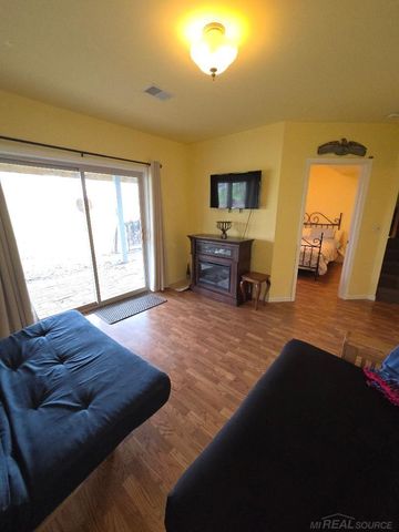 5700 Royal Court Court, Butman, MI 48624