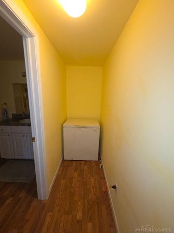 5700 Royal Court Court, Butman, MI 48624