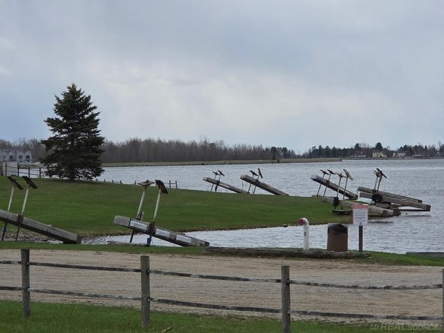 5700 Royal Court Court, Butman, MI 48624
