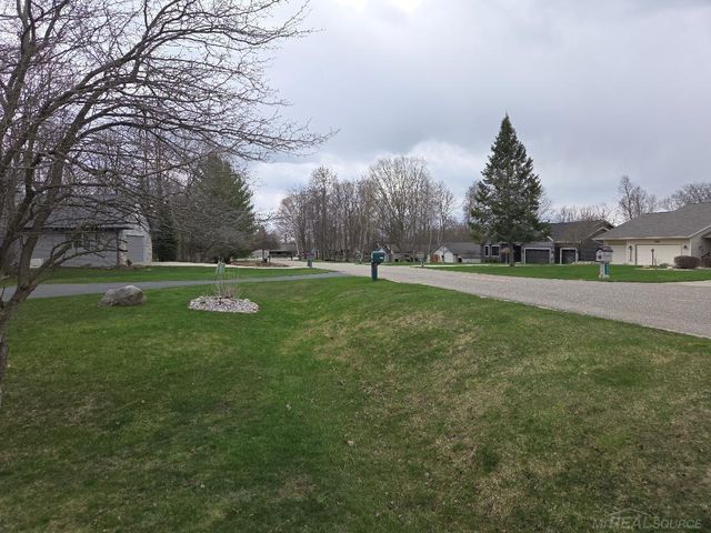 5700 Royal Court Court, Butman, MI 48624