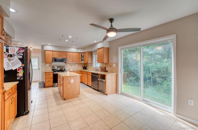 99 Milton Turnpike, Milton, NY 12547