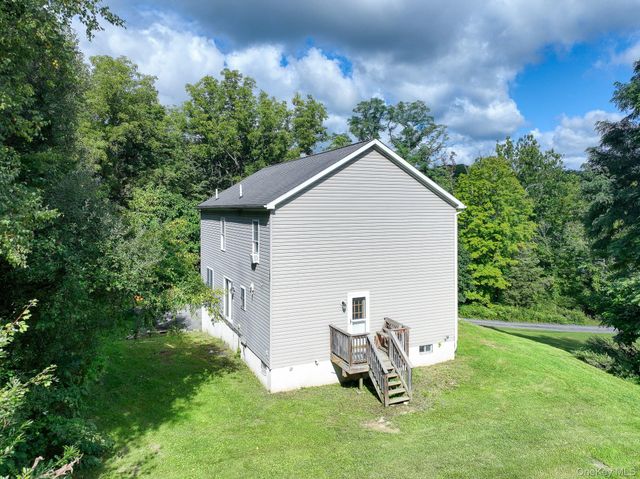 99 Milton Turnpike, Milton, NY 12547