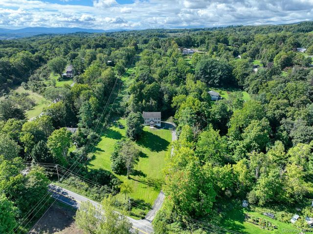 99 Milton Turnpike, Milton, NY 12547