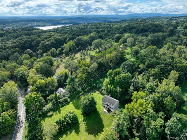 99 Milton Turnpike, Milton, NY 12547