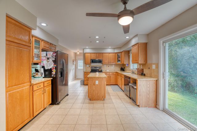 99 Milton Turnpike, Milton, NY 12547