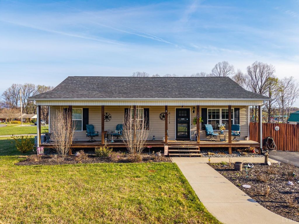 122 Gouyer Drive, Madison Heights, VA 24572