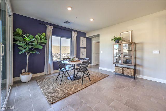 1011 FOREST FALCON Drive 840, Henderson, NV 89011