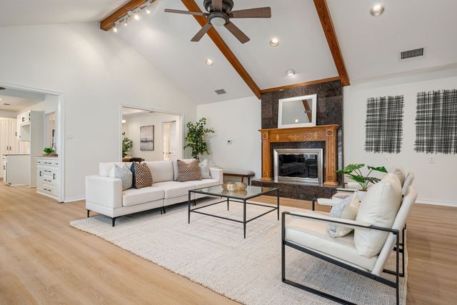 10550 Berry Knoll Drive, Dallas, TX 75230