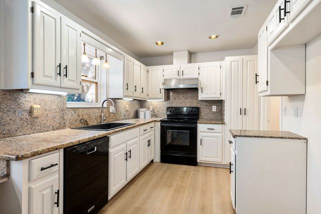 10550 Berry Knoll Drive, Dallas, TX 75230