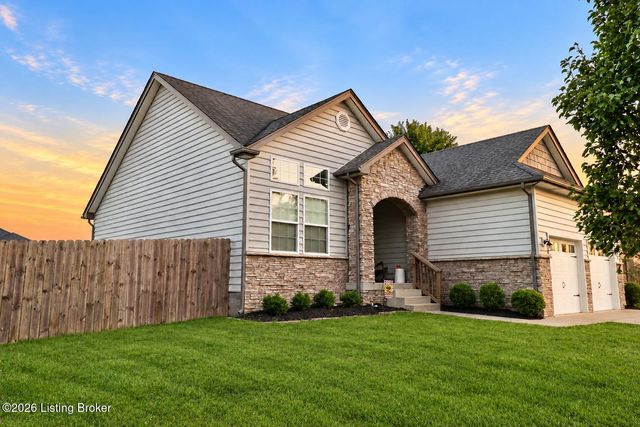 364 Berger Farm Dr, Mt Washington, KY 40047