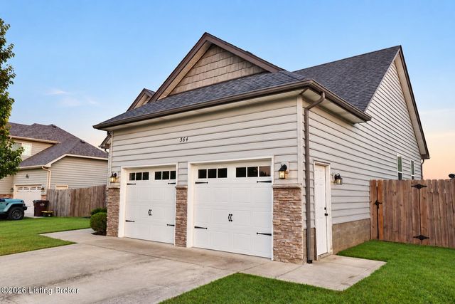 364 Berger Farm Dr, Mt Washington, KY 40047