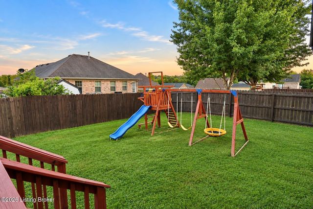 364 Berger Farm Dr, Mt Washington, KY 40047