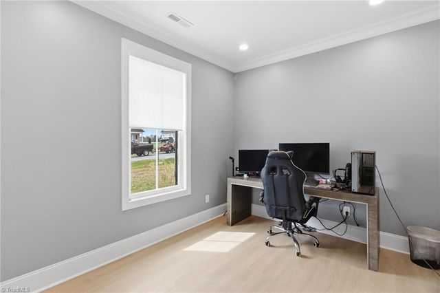 333 Wynnfall Drive, Lexington, NC 27295