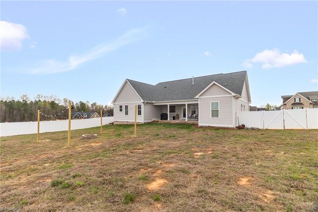 333 Wynnfall Drive, Lexington, NC 27295
