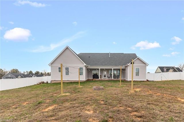 333 Wynnfall Drive, Lexington, NC 27295