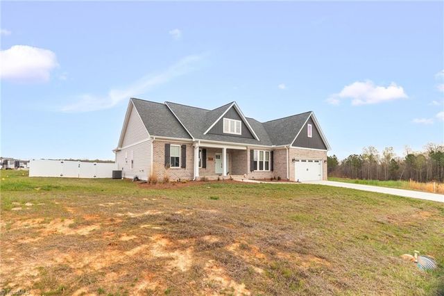 333 Wynnfall Drive, Lexington, NC 27295