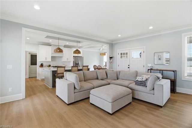 333 Wynnfall Drive, Lexington, NC 27295