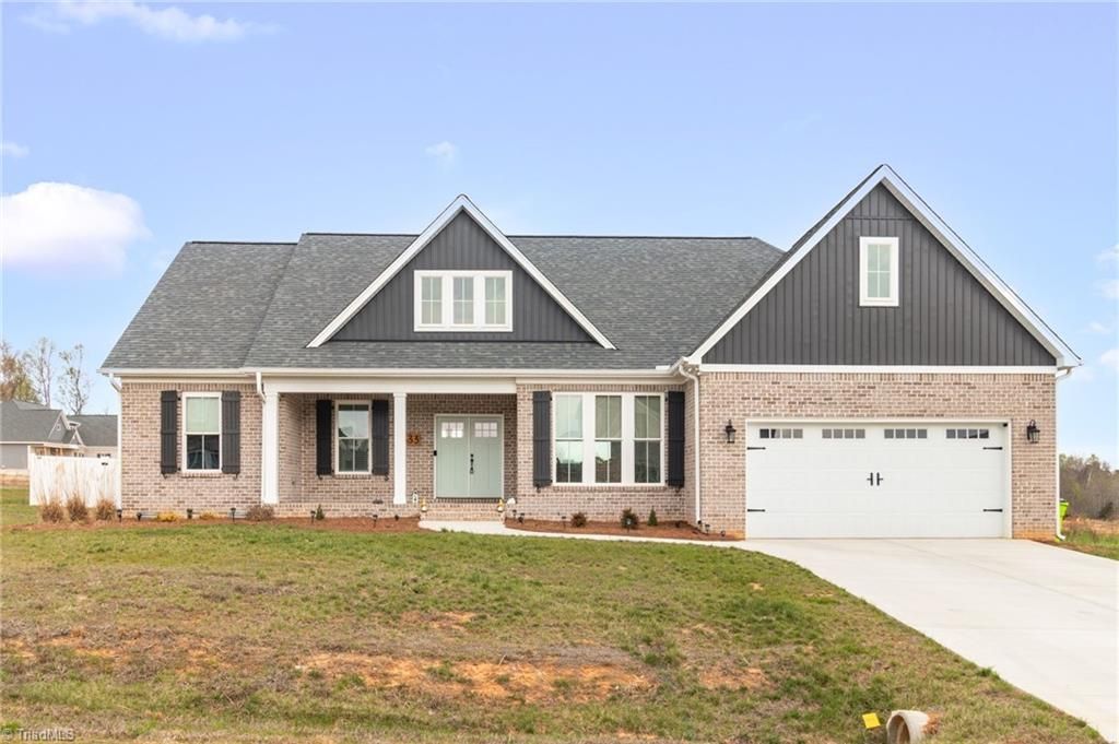 333 Wynnfall Drive, Lexington, NC 27295