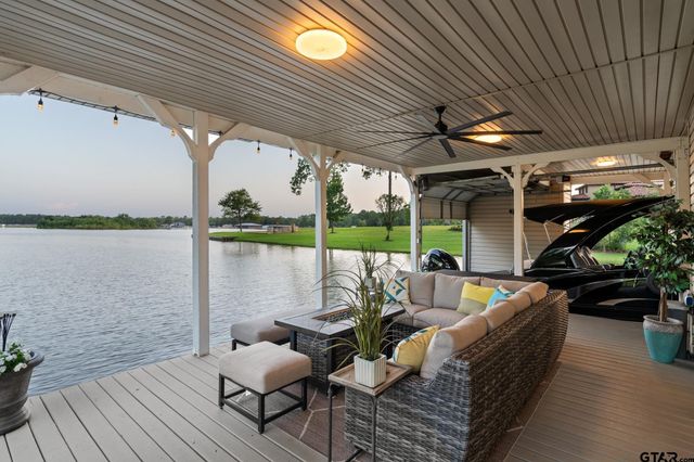 17790 Southpoint Rd, Whitehouse, TX 75791