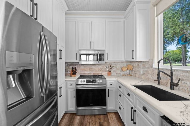 17790 Southpoint Rd, Whitehouse, TX 75791