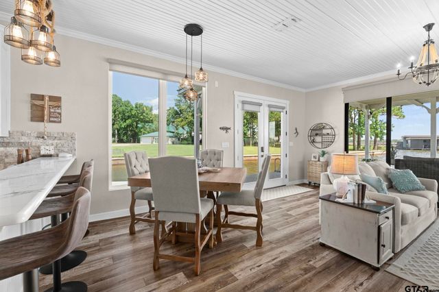 17790 Southpoint Rd, Whitehouse, TX 75791