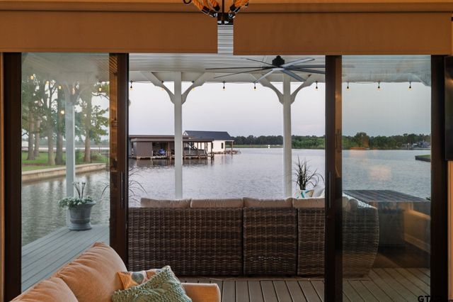 17790 Southpoint Rd, Whitehouse, TX 75791