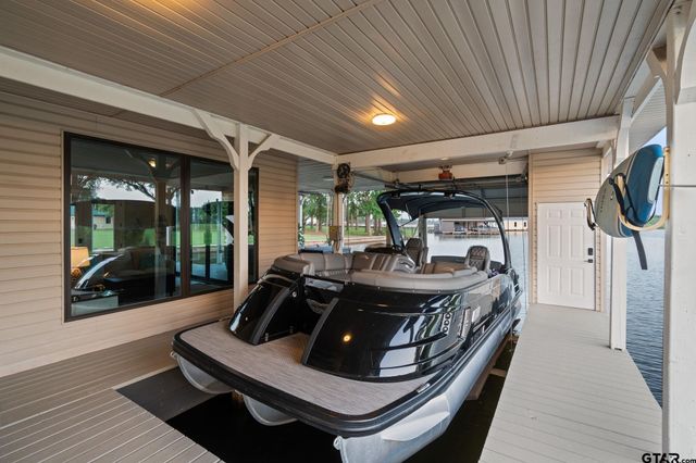 17790 Southpoint Rd, Whitehouse, TX 75791