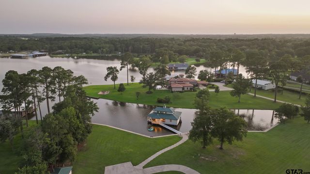 17790 Southpoint Rd, Whitehouse, TX 75791
