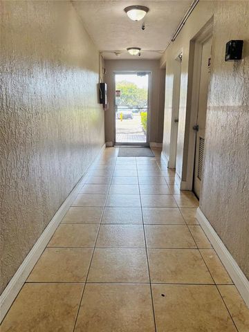 7300 NW 17th Street 202, Plantation, FL 33313