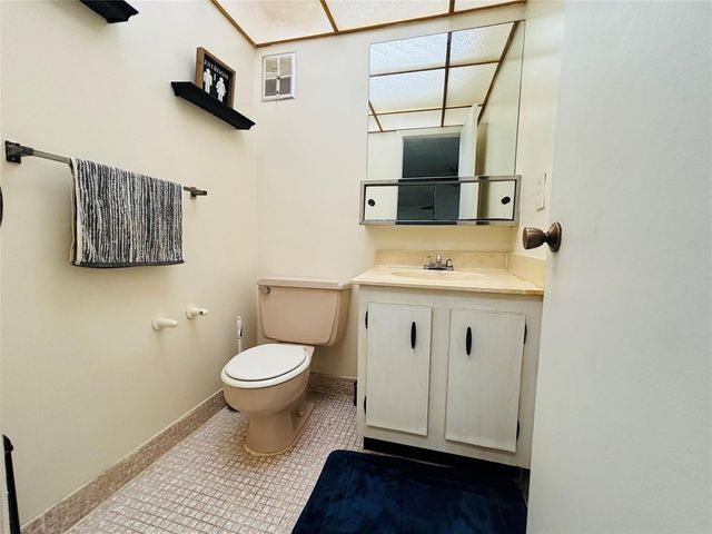 7300 NW 17th Street 202, Plantation, FL 33313