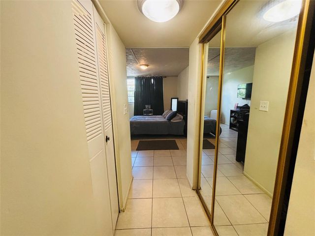 7300 NW 17th Street 202, Plantation, FL 33313
