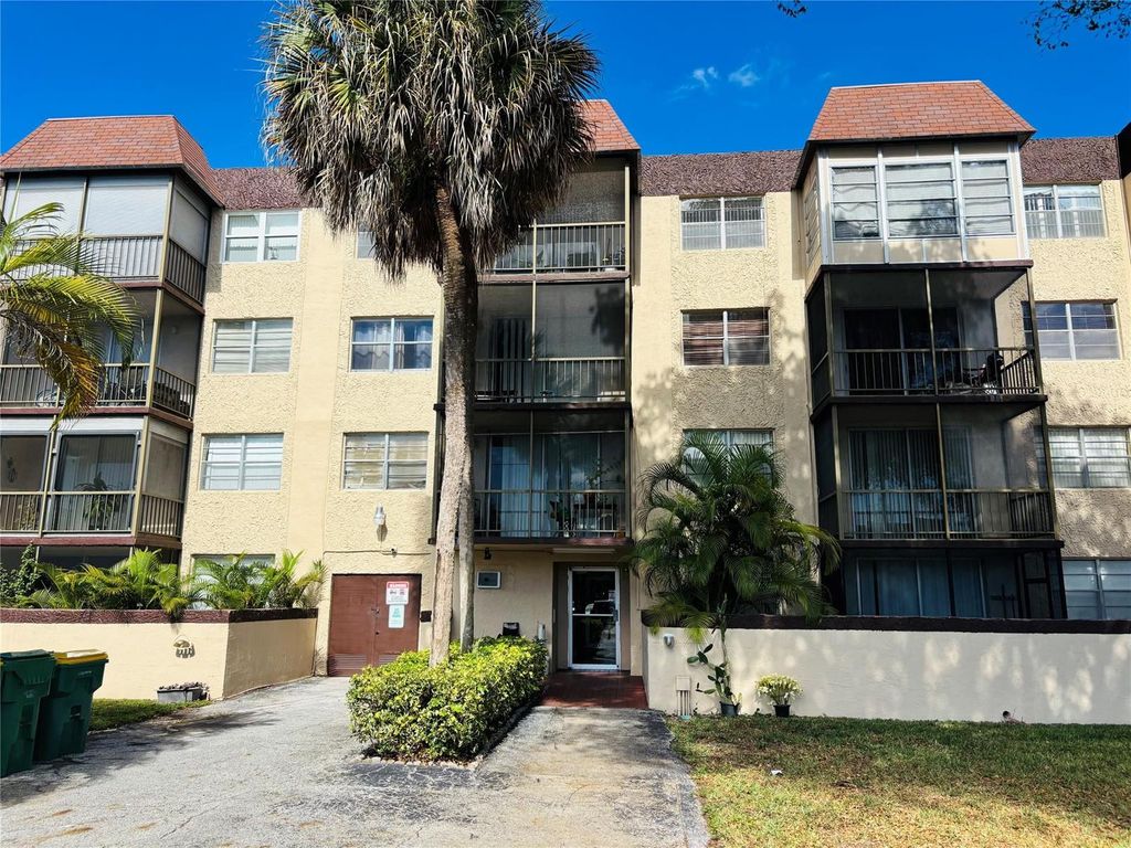 7300 NW 17th Street 202, Plantation, FL 33313