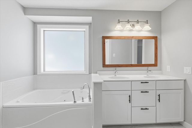 3808 BARRINGTON DR, Columbia, MO 65203