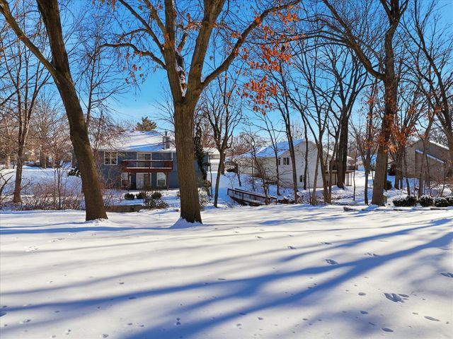 3808 BARRINGTON DR, Columbia, MO 65203