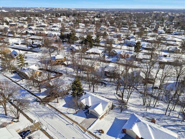 3808 BARRINGTON DR, Columbia, MO 65203