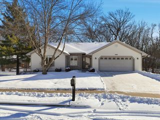 3808 BARRINGTON DR, Columbia, MO 65203